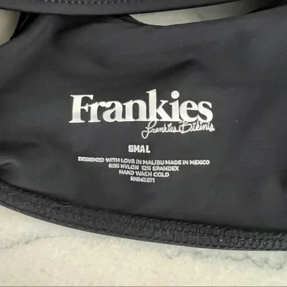Frankie’s Bikinis Aleisha Eco Bikini Top in Black Small B705 - Picture 4 of 4